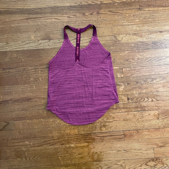 Nike Women’s Tank Tops - Picture 7 of 9